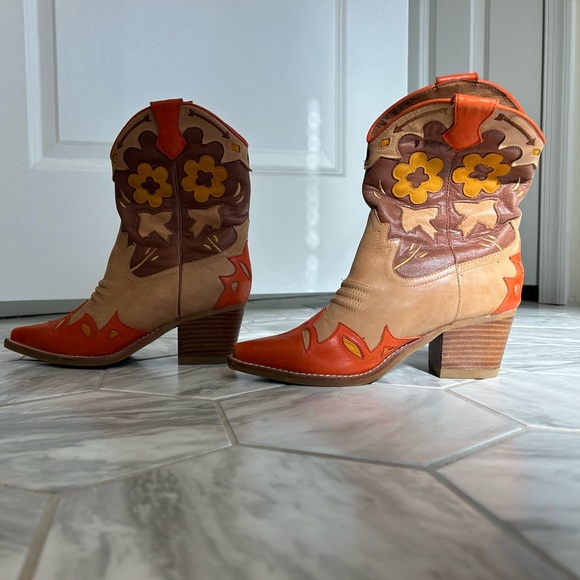 Jeffrey Campbell Looney Boots - Picture 3 of 7